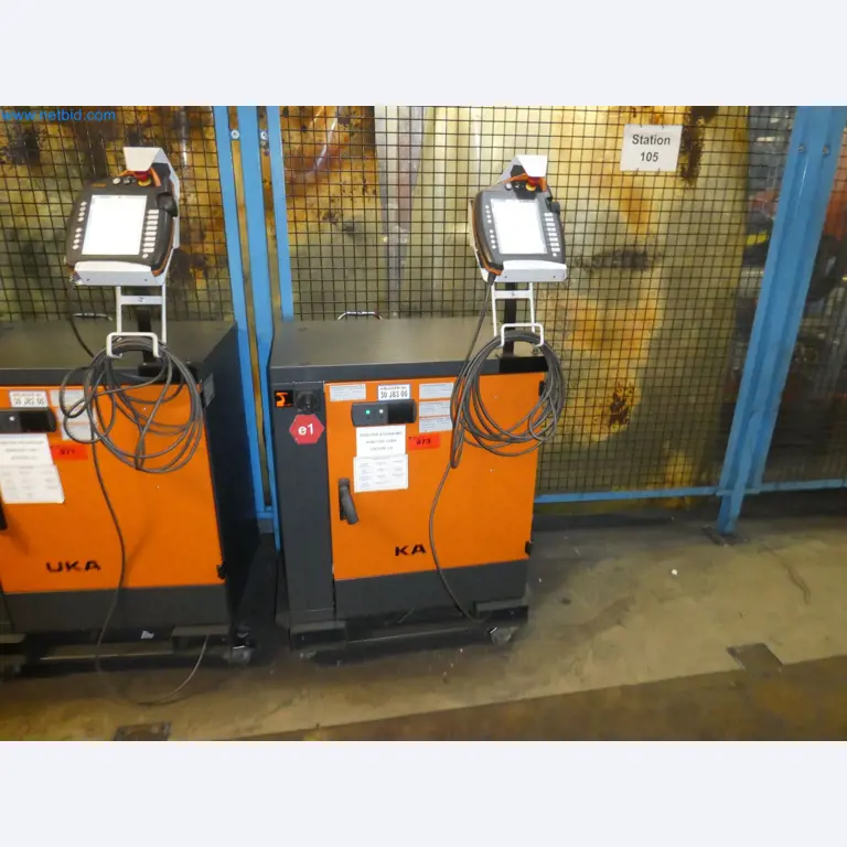 Robots, welding equipment and assembly accessories from the automotive industry-69