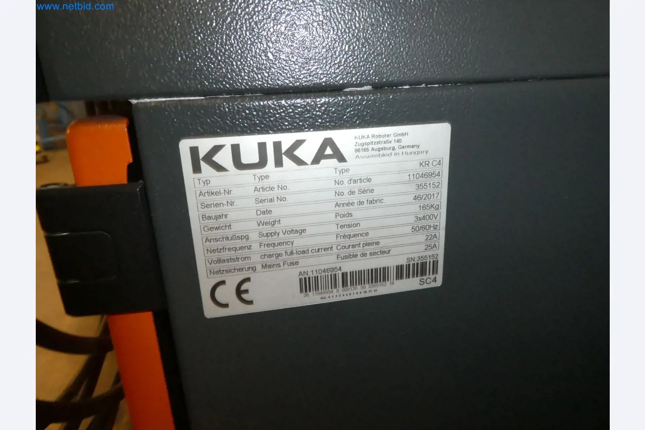 Robots, welding equipment and assembly accessories from the automotive industry-73