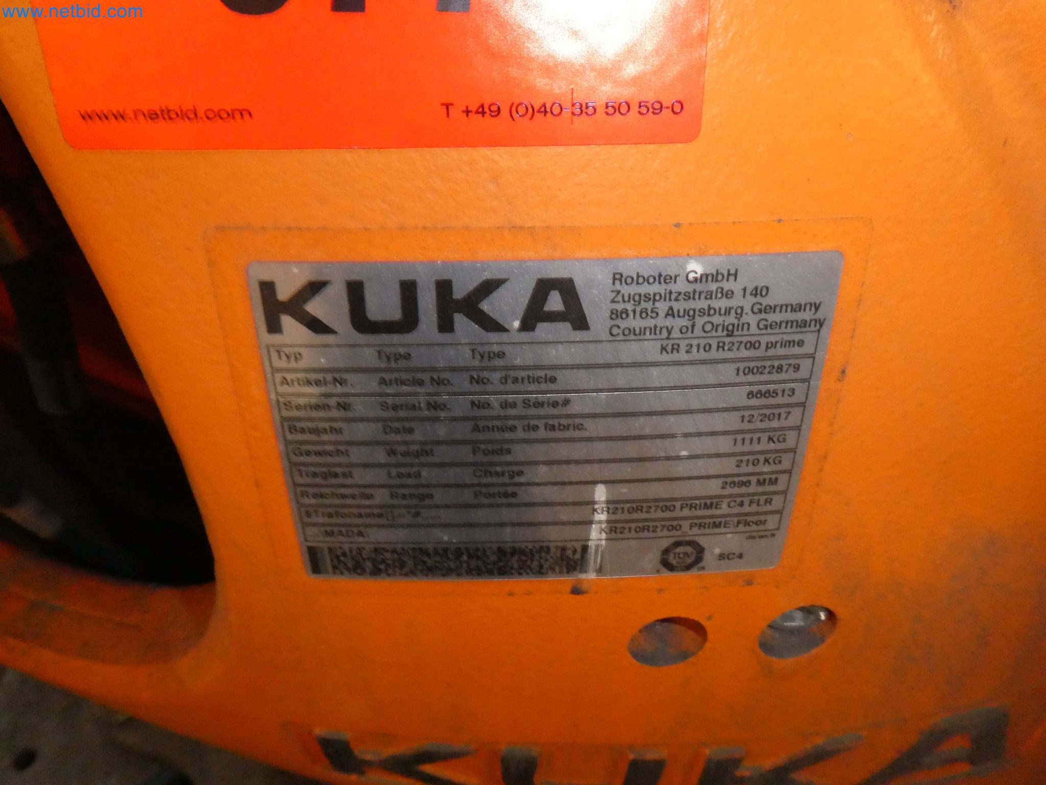 Robots, welding equipment and assembly accessories from the automotive industry-76