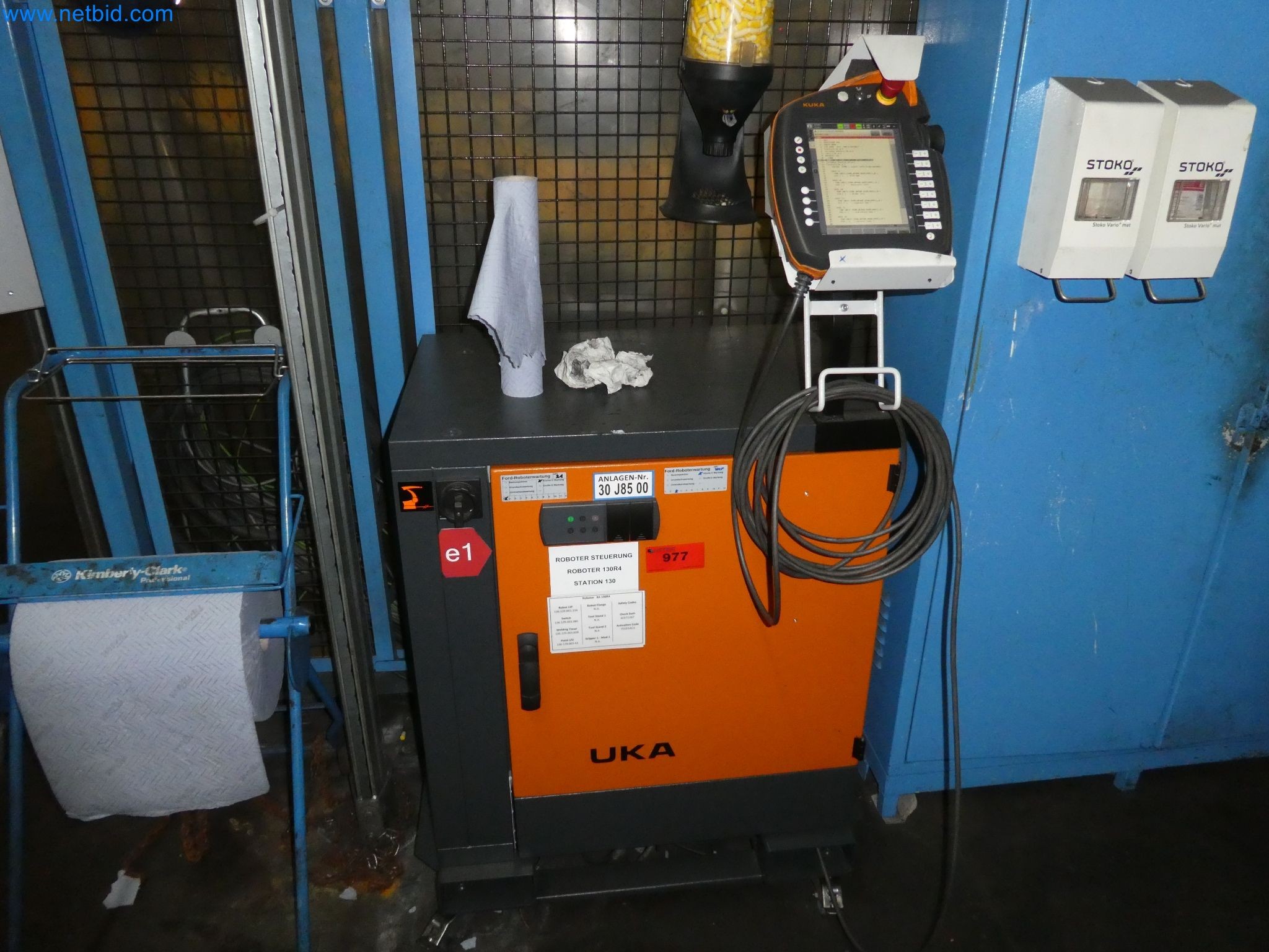 Robots, welding equipment and assembly accessories from the automotive industry-77