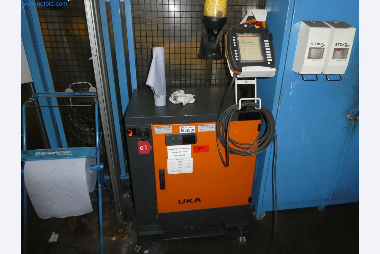 Robots, welding equipment and assembly accessories from the automotive industry-77