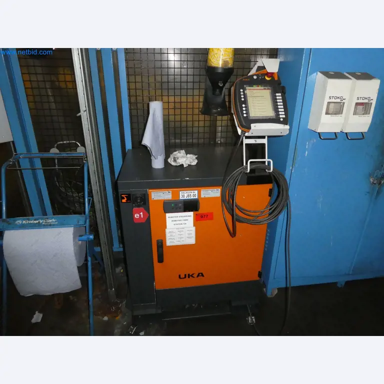 Robots, welding equipment and assembly accessories from the automotive industry-77