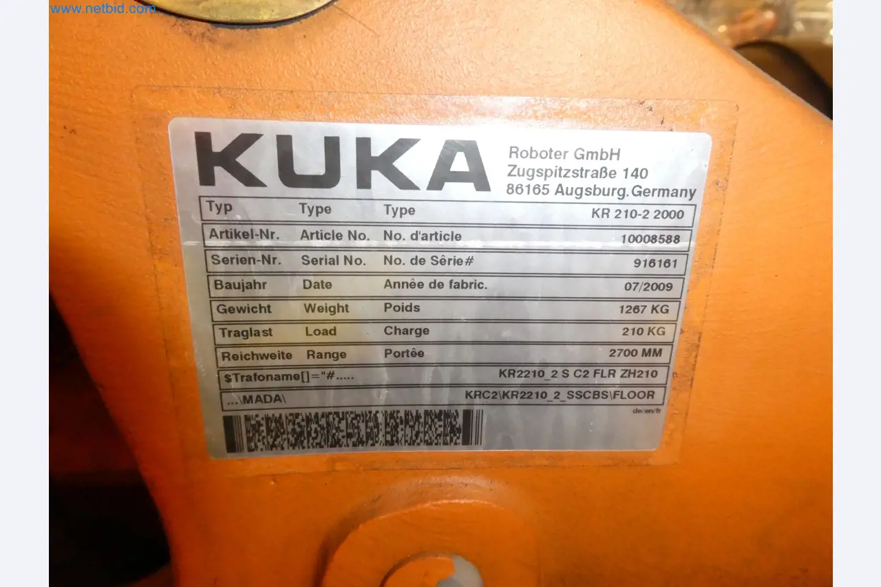 Robots, welding equipment and assembly accessories from the automotive industry-7