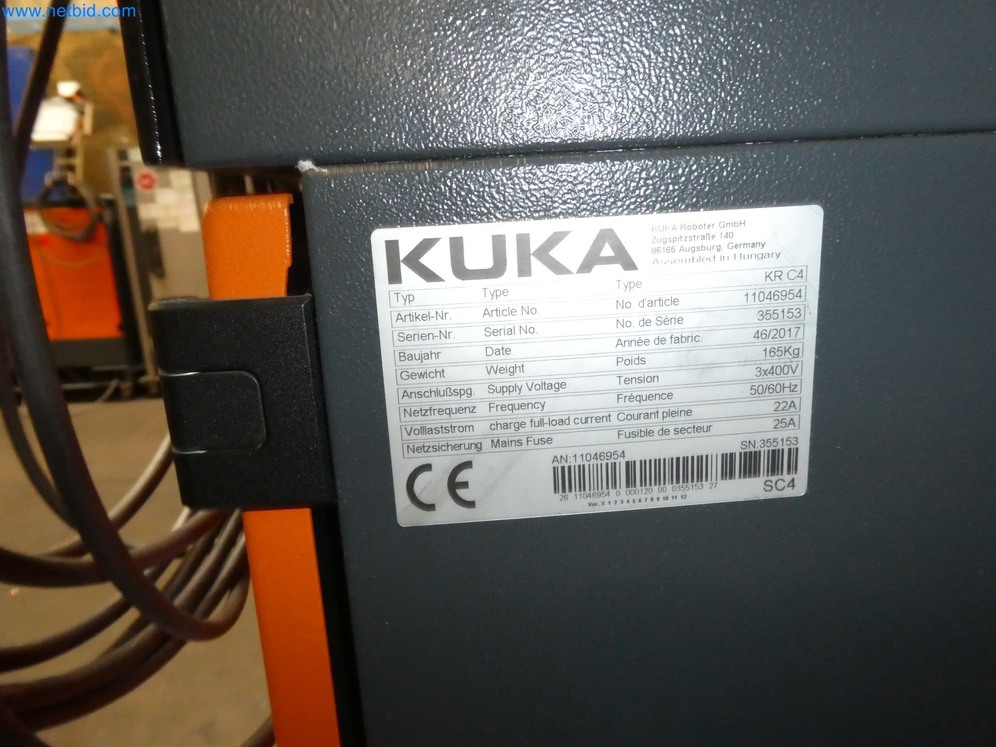 Robots, welding equipment and assembly accessories from the automotive industry-80