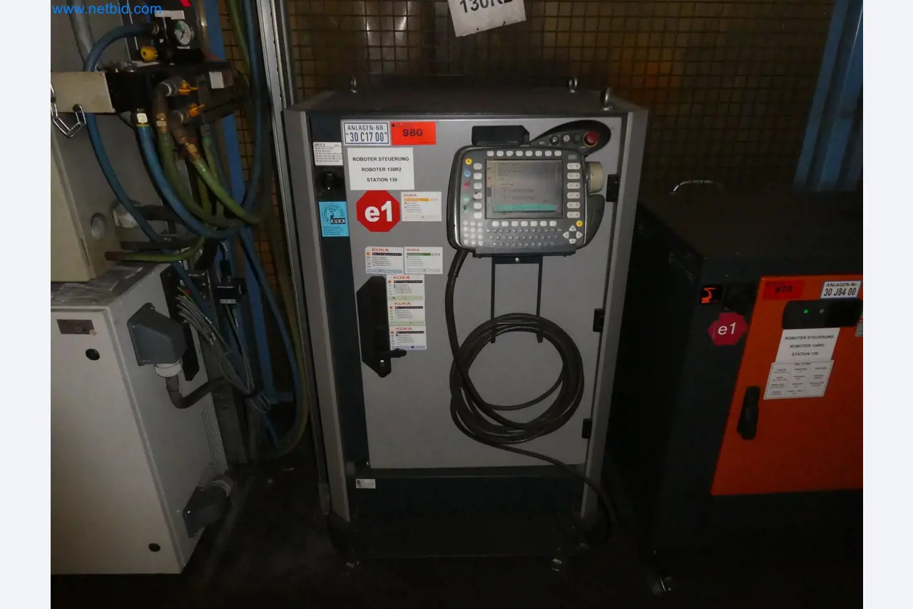 Robots, welding equipment and assembly accessories from the automotive industry-82