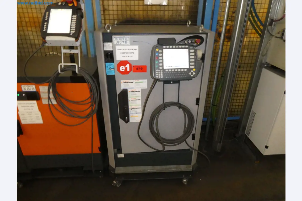 Robots, welding equipment and assembly accessories from the automotive industry-86