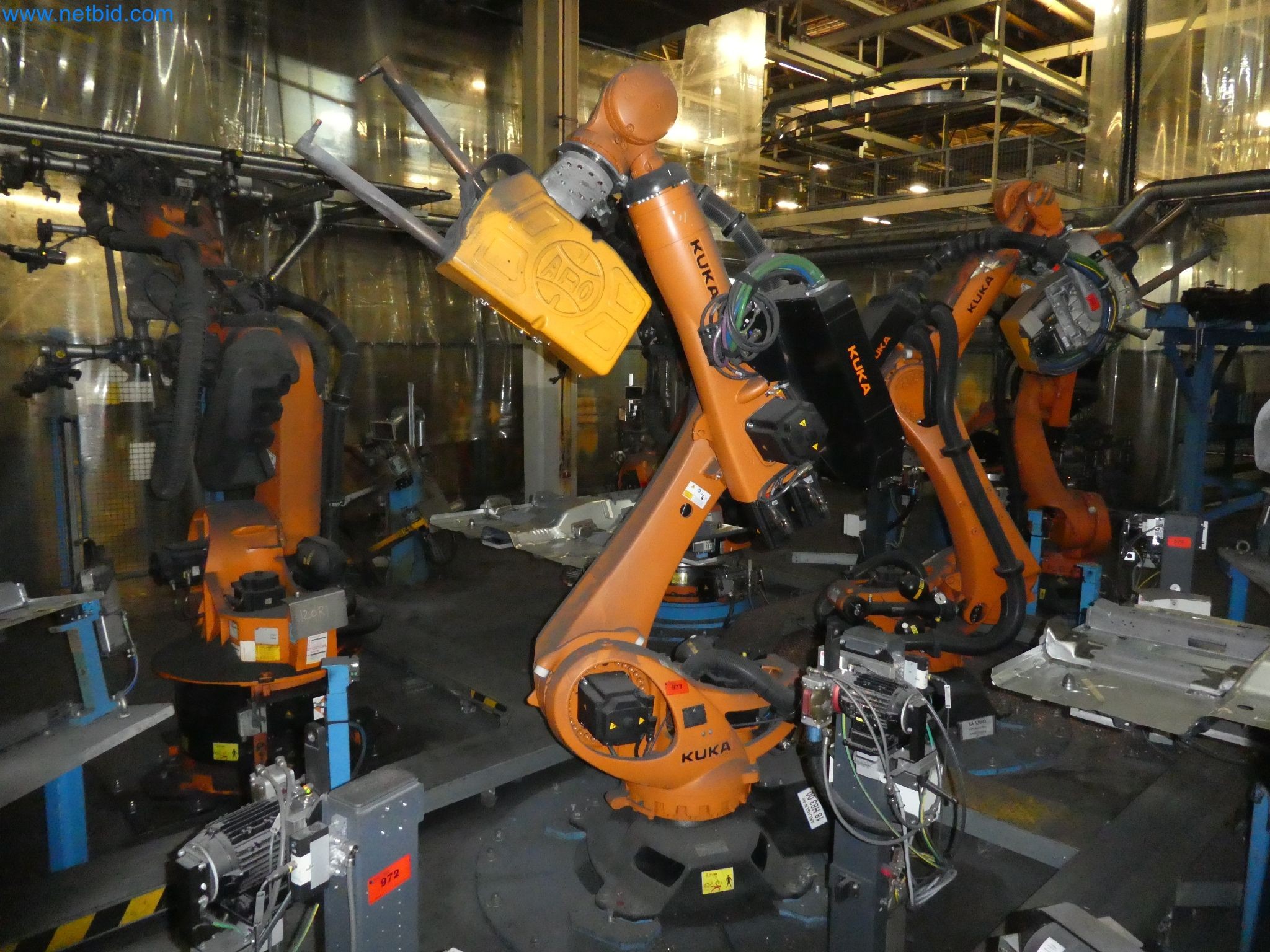 Robots, welding equipment and assembly accessories from the automotive industry-87