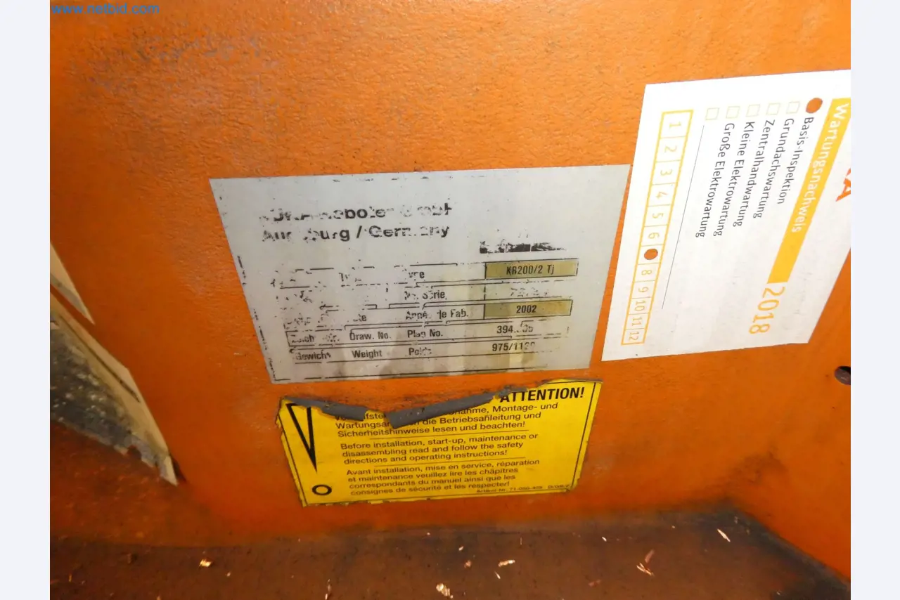 Robots, welding equipment and assembly accessories from the automotive industry-91