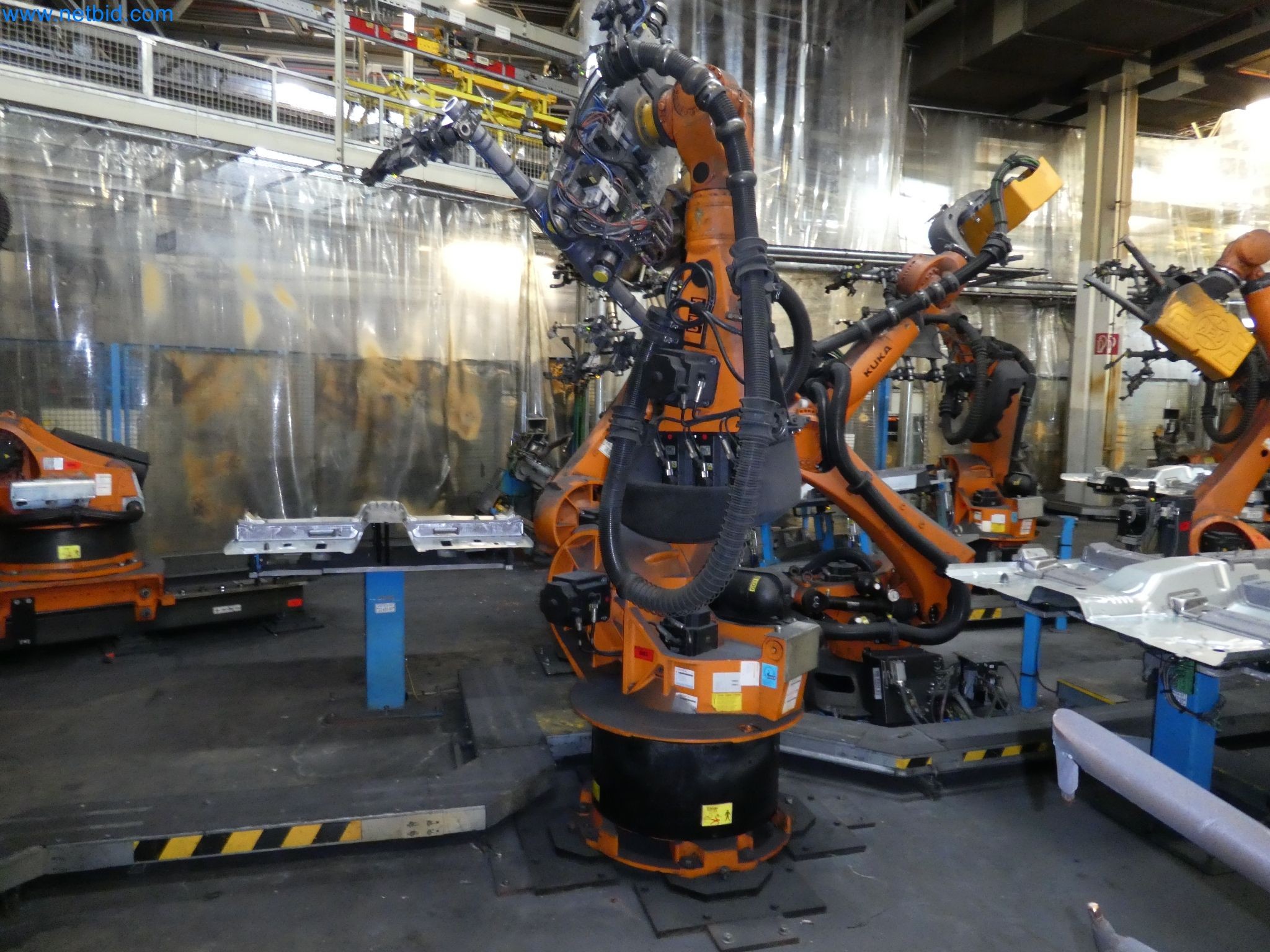 Robots, welding equipment and assembly accessories from the automotive industry-92