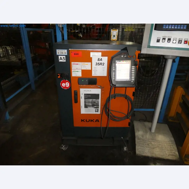 Robots, welding equipment and assembly accessories from the automotive industry-95