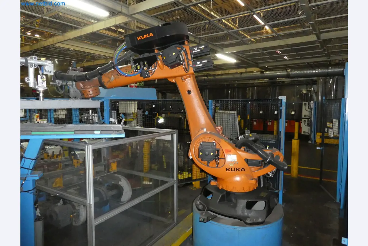 Robots, welding equipment and assembly accessories from the automotive industry-96