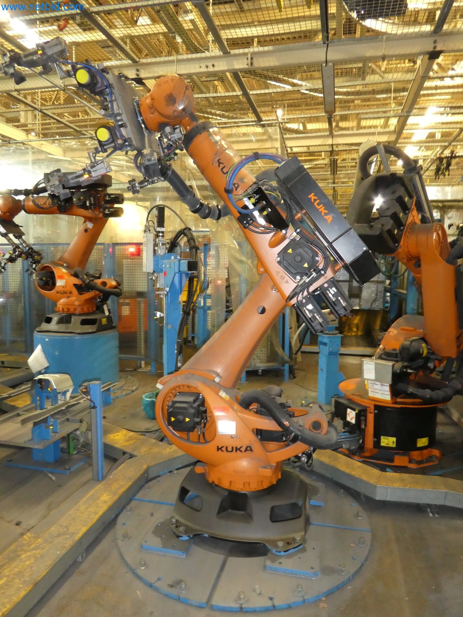 Robots, welding equipment and assembly accessories from the automotive industry-97