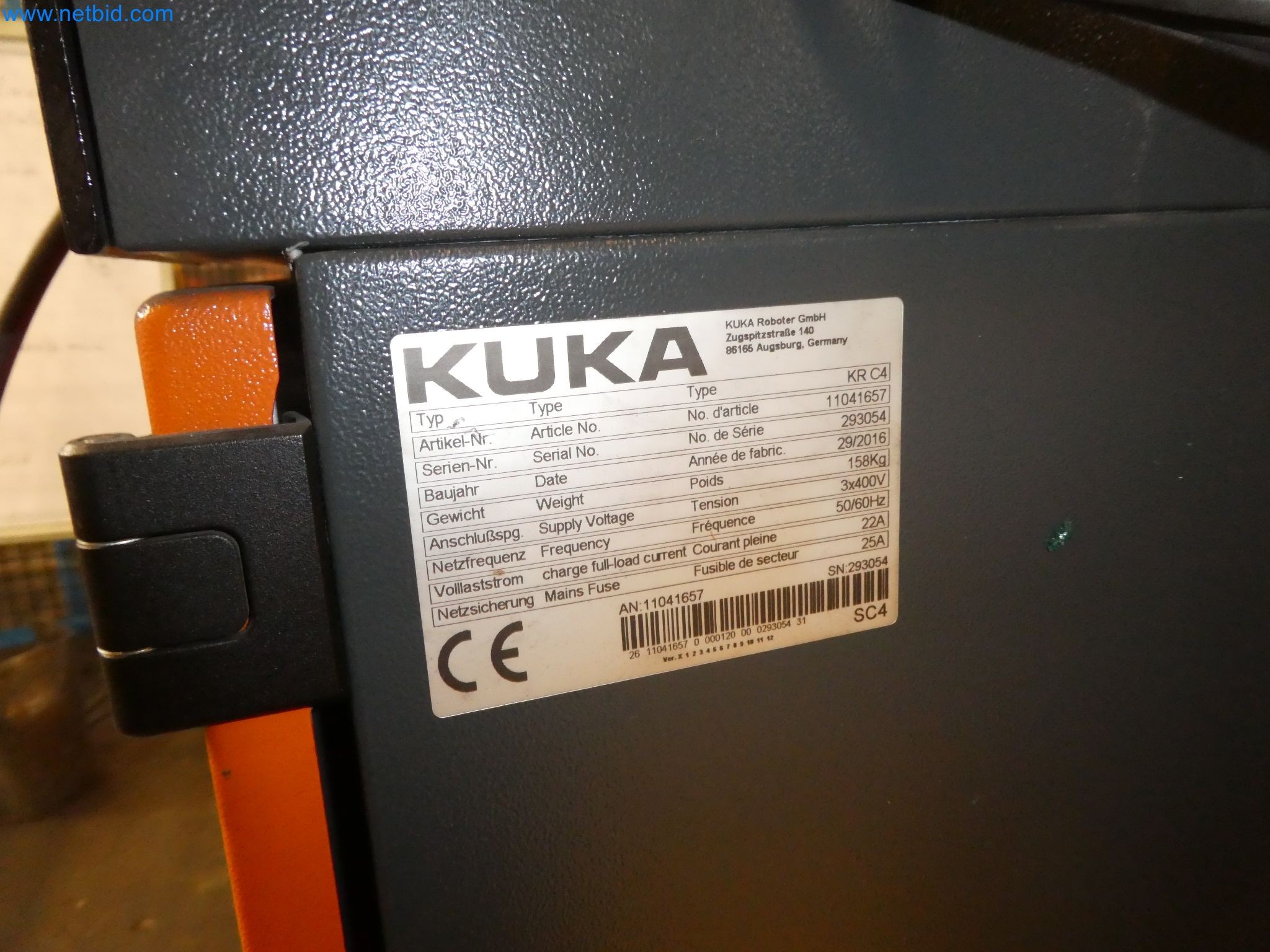 Robots, welding equipment and assembly accessories from the automotive industry-99