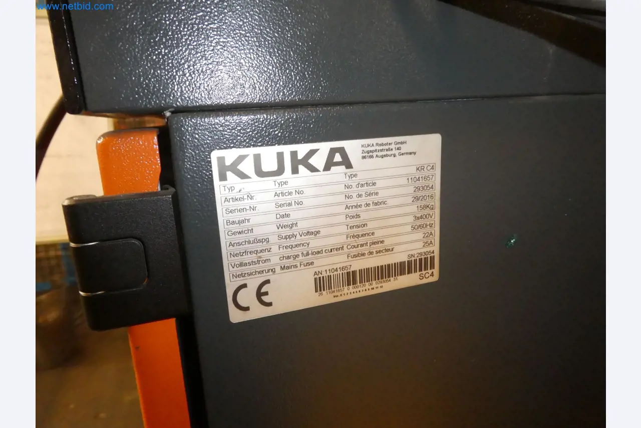 Robots, welding equipment and assembly accessories from the automotive industry-99