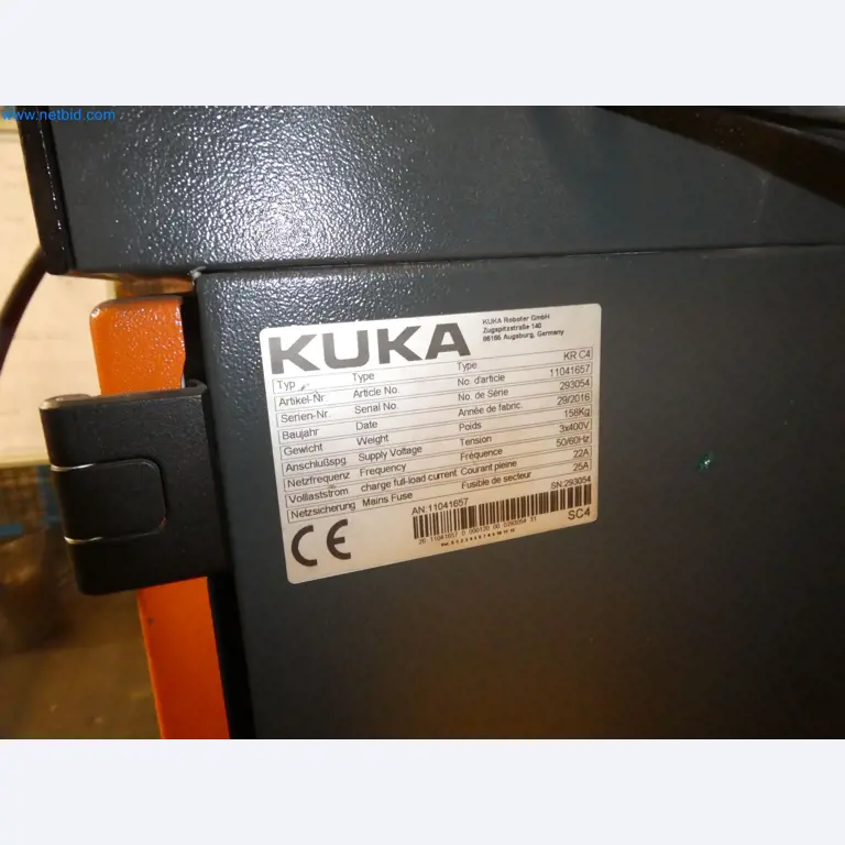 Robots, welding equipment and assembly accessories from the automotive industry-99