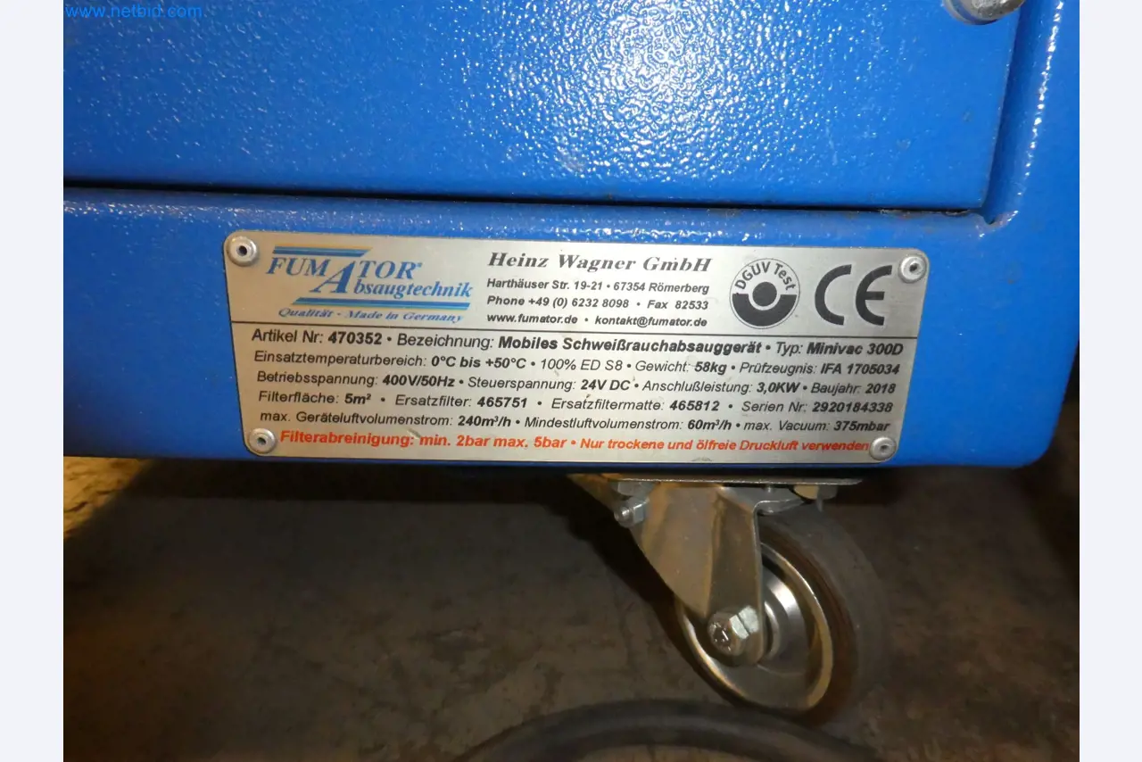 Robots, equipos de soldadura y accesorios de montaje de la industria del automóvil-4