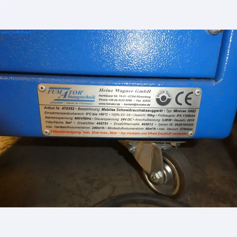 Robots, equipos de soldadura y accesorios de montaje de la industria del automóvil-4