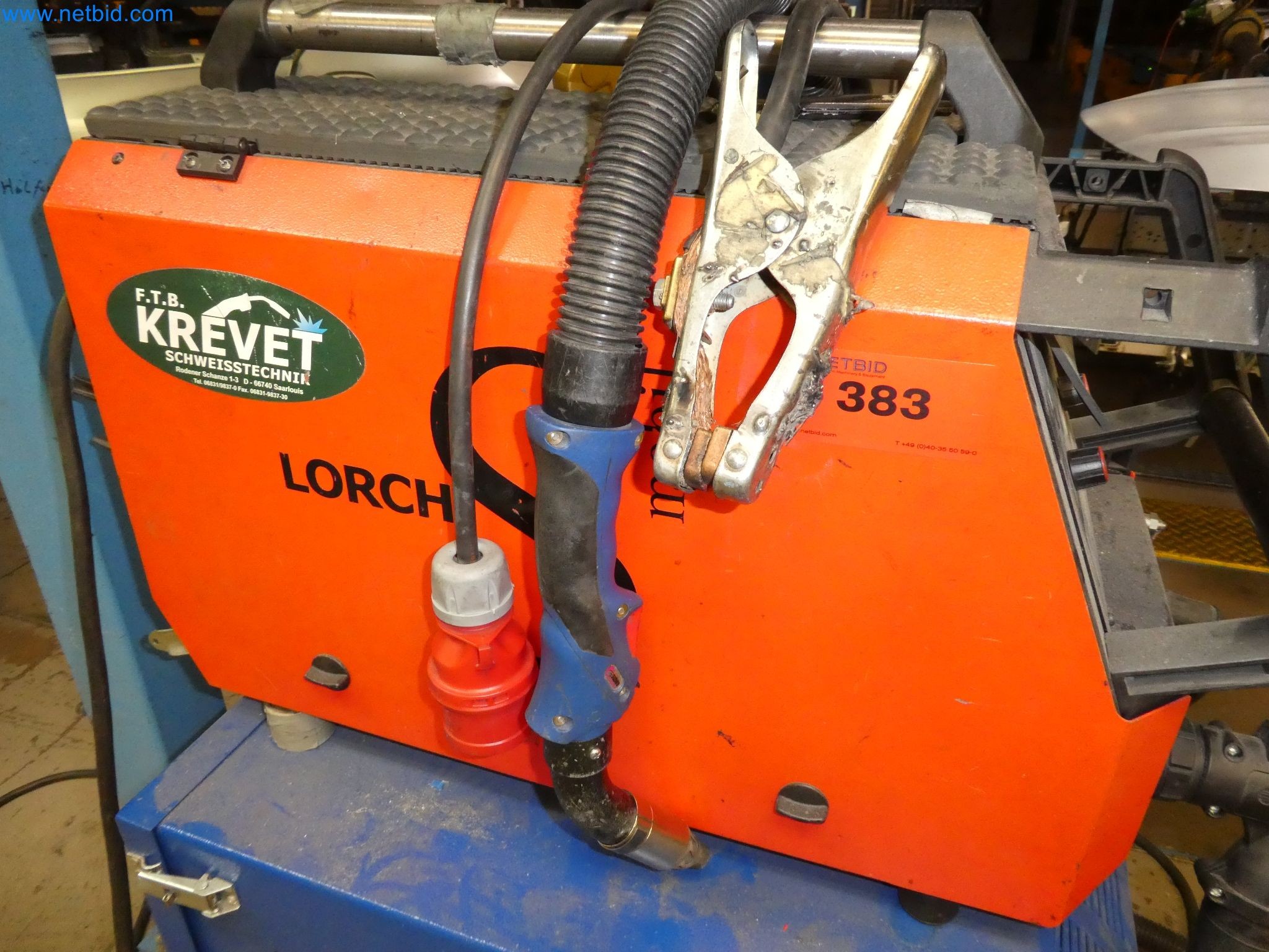 Robots, equipos de soldadura y accesorios de montaje de la industria del automóvil-6