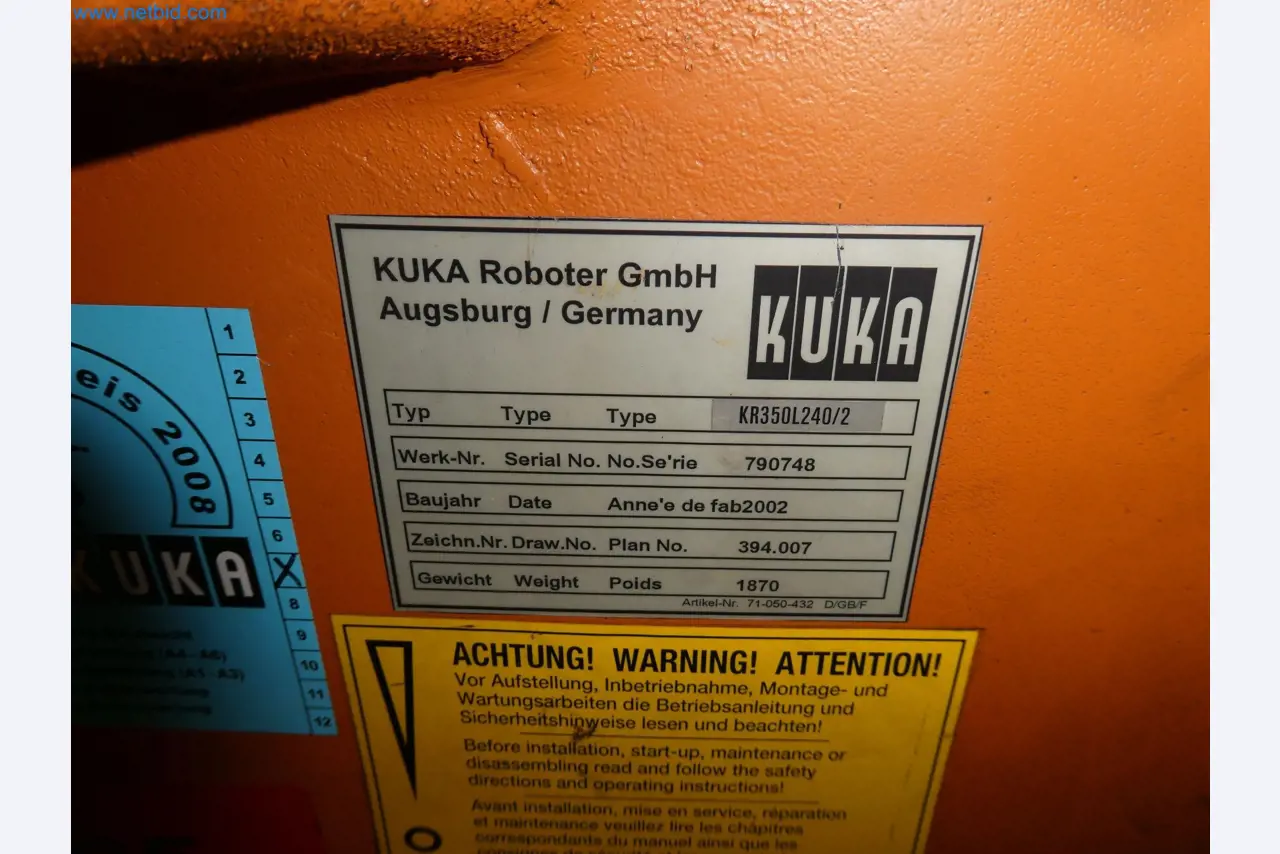 Robots, welding equipment and assembly accessories from the automotive industry-101