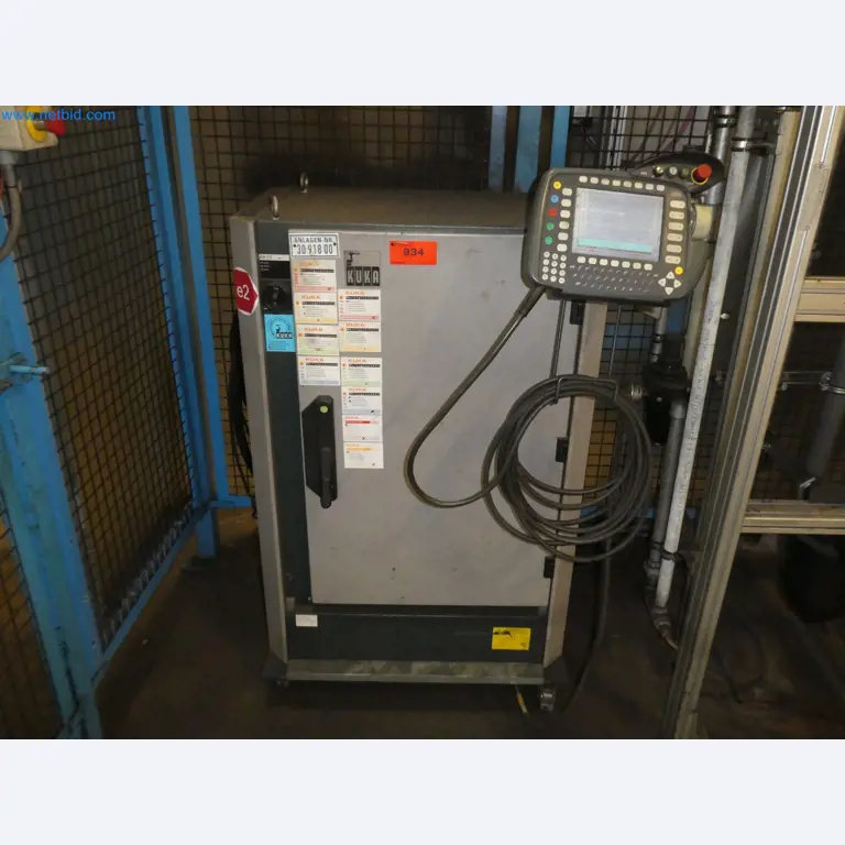 Robots, welding equipment and assembly accessories from the automotive industry-111