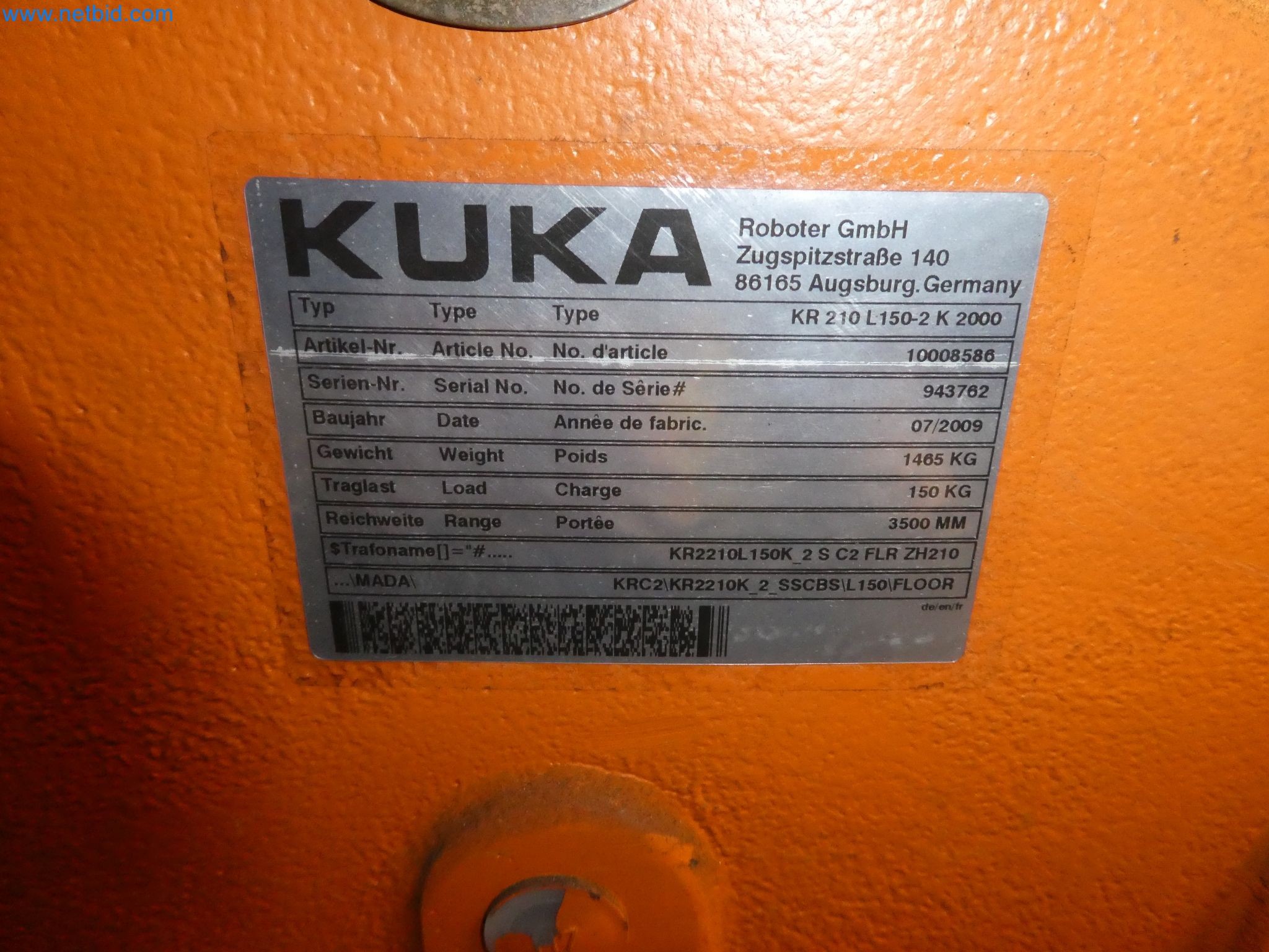 Robots, welding equipment and assembly accessories from the automotive industry-121