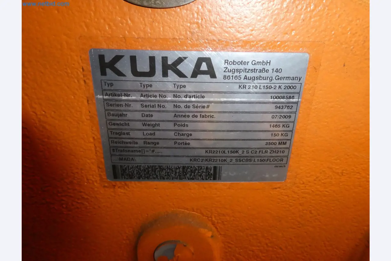 Robots, welding equipment and assembly accessories from the automotive industry-121