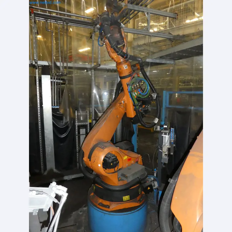 Robots, welding equipment and assembly accessories from the automotive industry-122