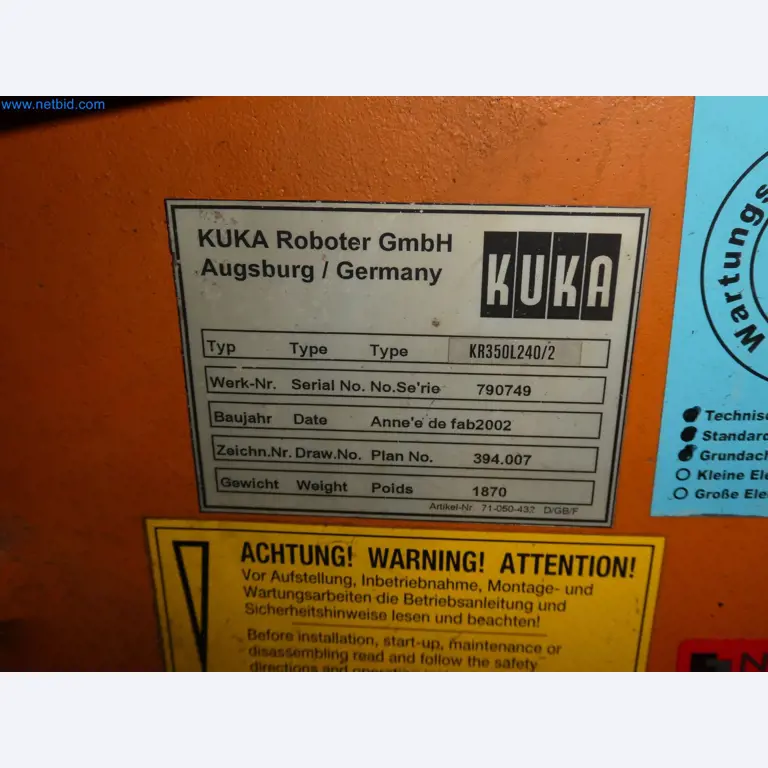 Robots, welding equipment and assembly accessories from the automotive industry-127