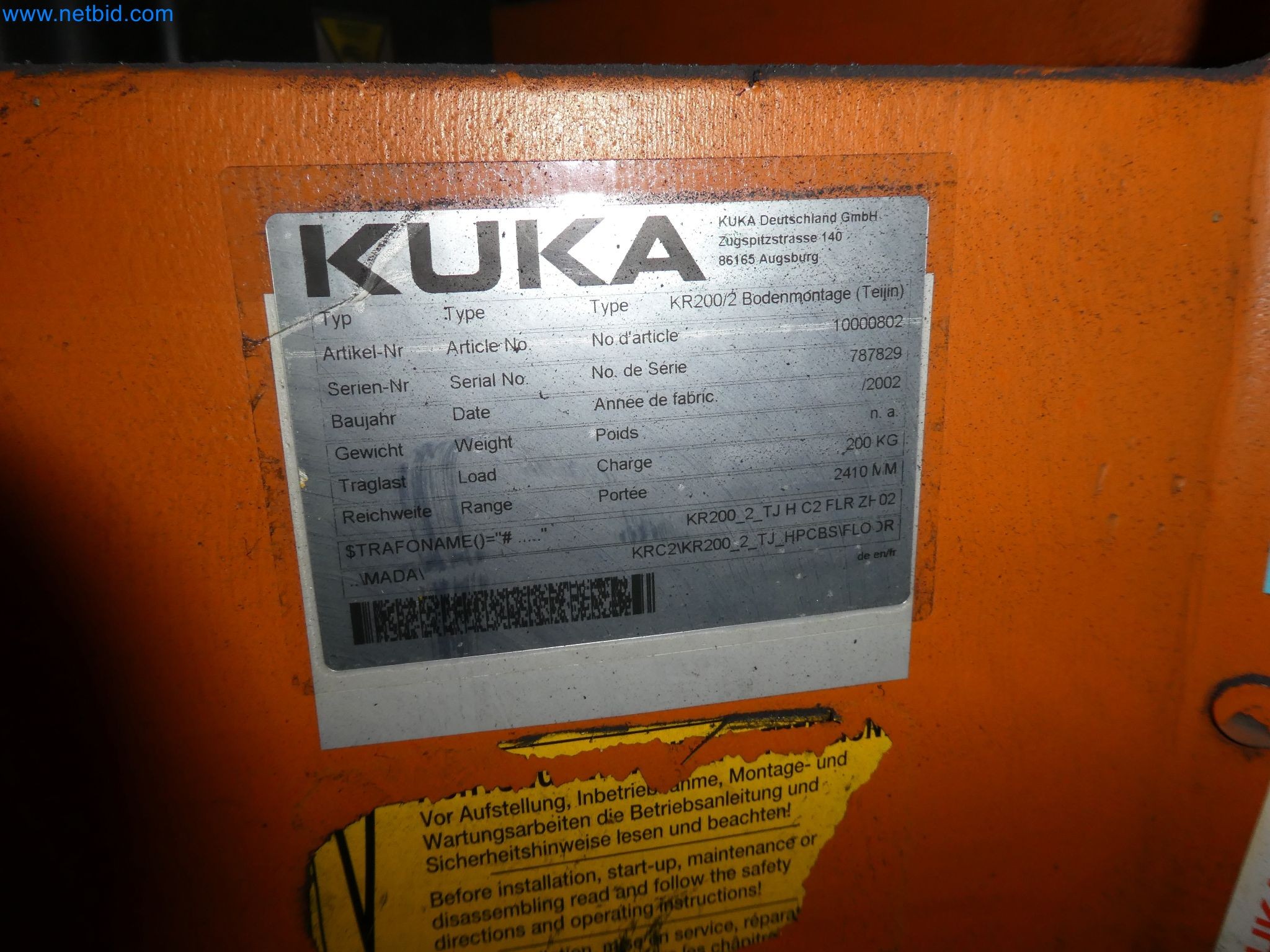 Robots, welding equipment and assembly accessories from the automotive industry-129