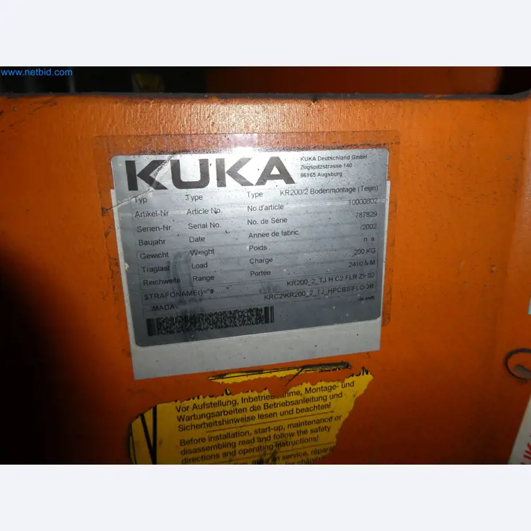 Robots, welding equipment and assembly accessories from the automotive industry-129