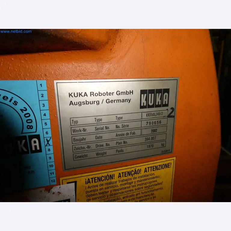 Robots, welding equipment and assembly accessories from the automotive industry-130