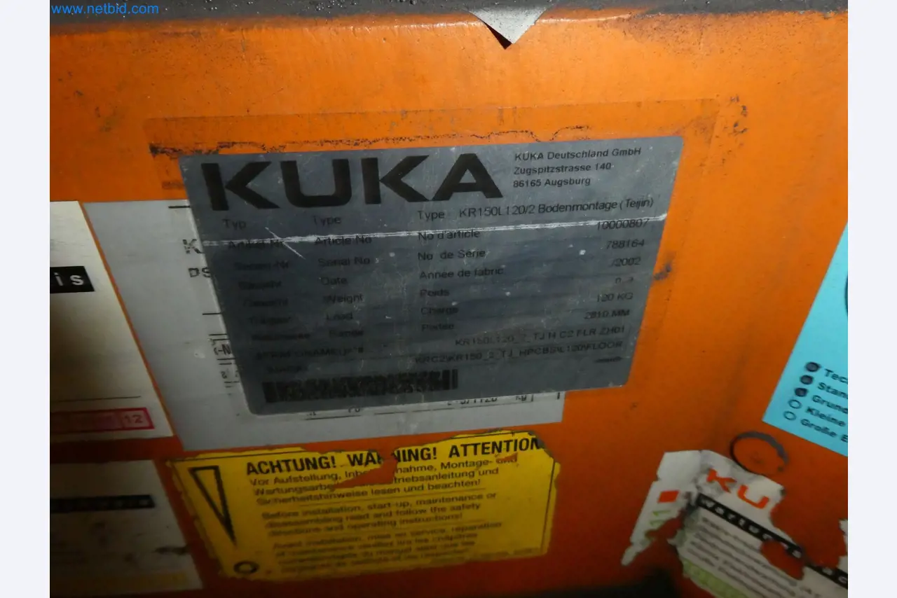 Robots, welding equipment and assembly accessories from the automotive industry-131