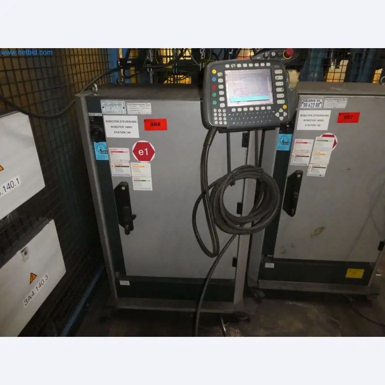 Robots, welding equipment and assembly accessories from the automotive industry-132