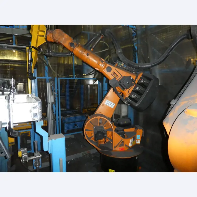Robots, welding equipment and assembly accessories from the automotive industry-133