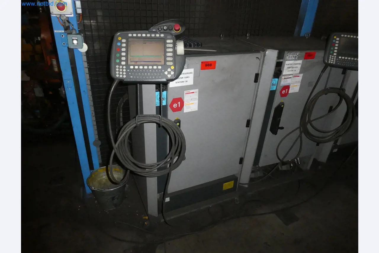 Robots, welding equipment and assembly accessories from the automotive industry-137