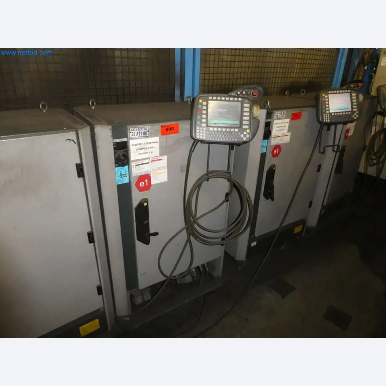 Robots, welding equipment and assembly accessories from the automotive industry-140