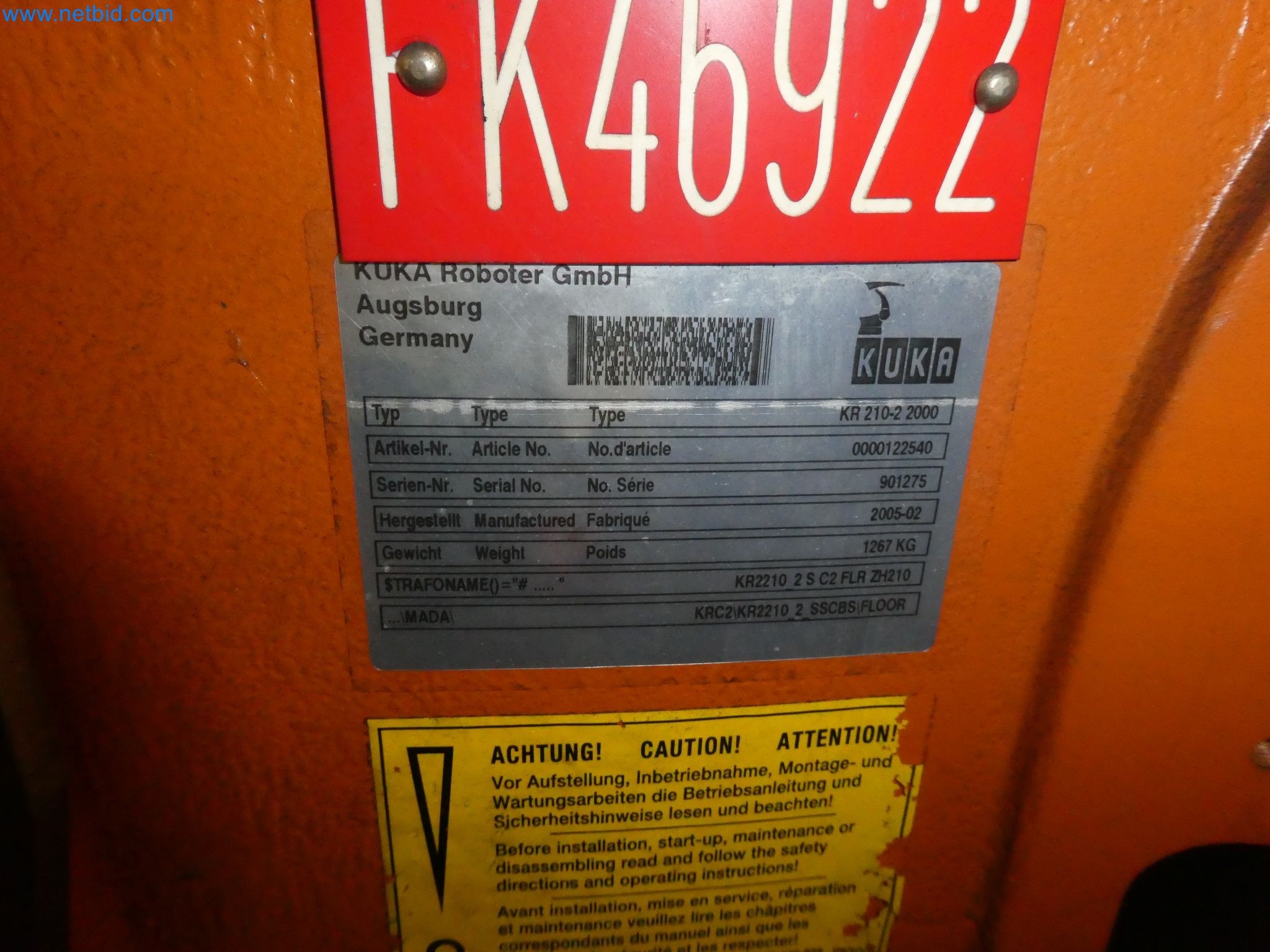 Robots, welding equipment and assembly accessories from the automotive industry-15