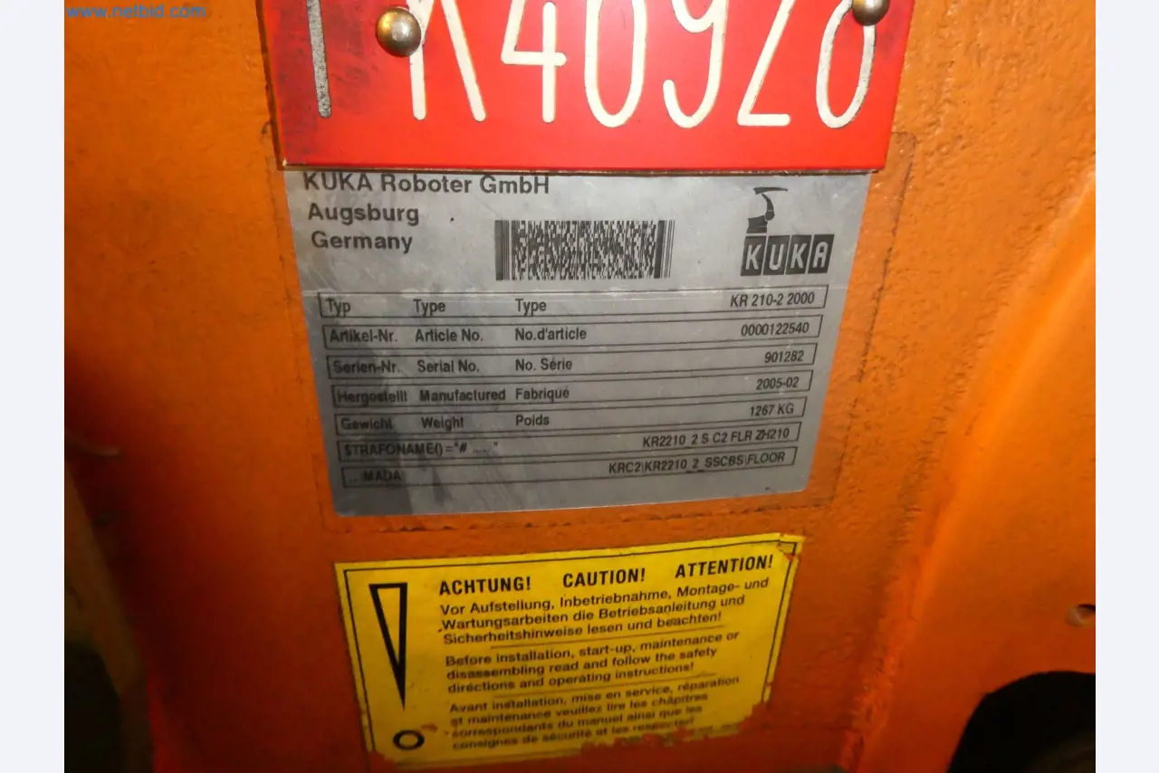 Robots, welding equipment and assembly accessories from the automotive industry-19