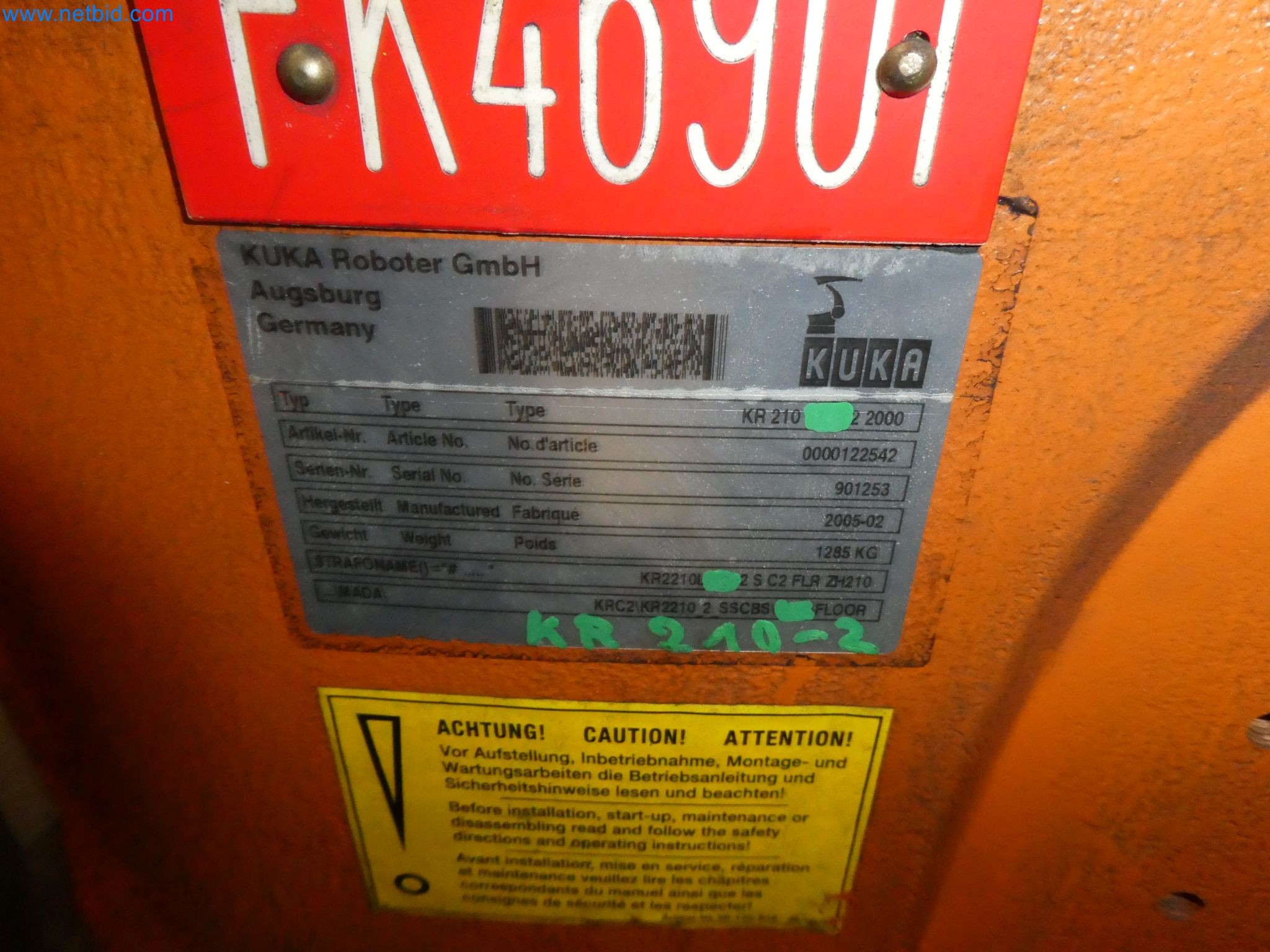 Robots, welding equipment and assembly accessories from the automotive industry-24