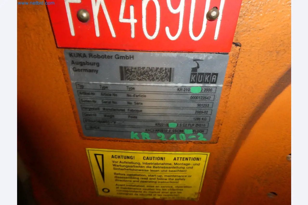 Robots, welding equipment and assembly accessories from the automotive industry-24