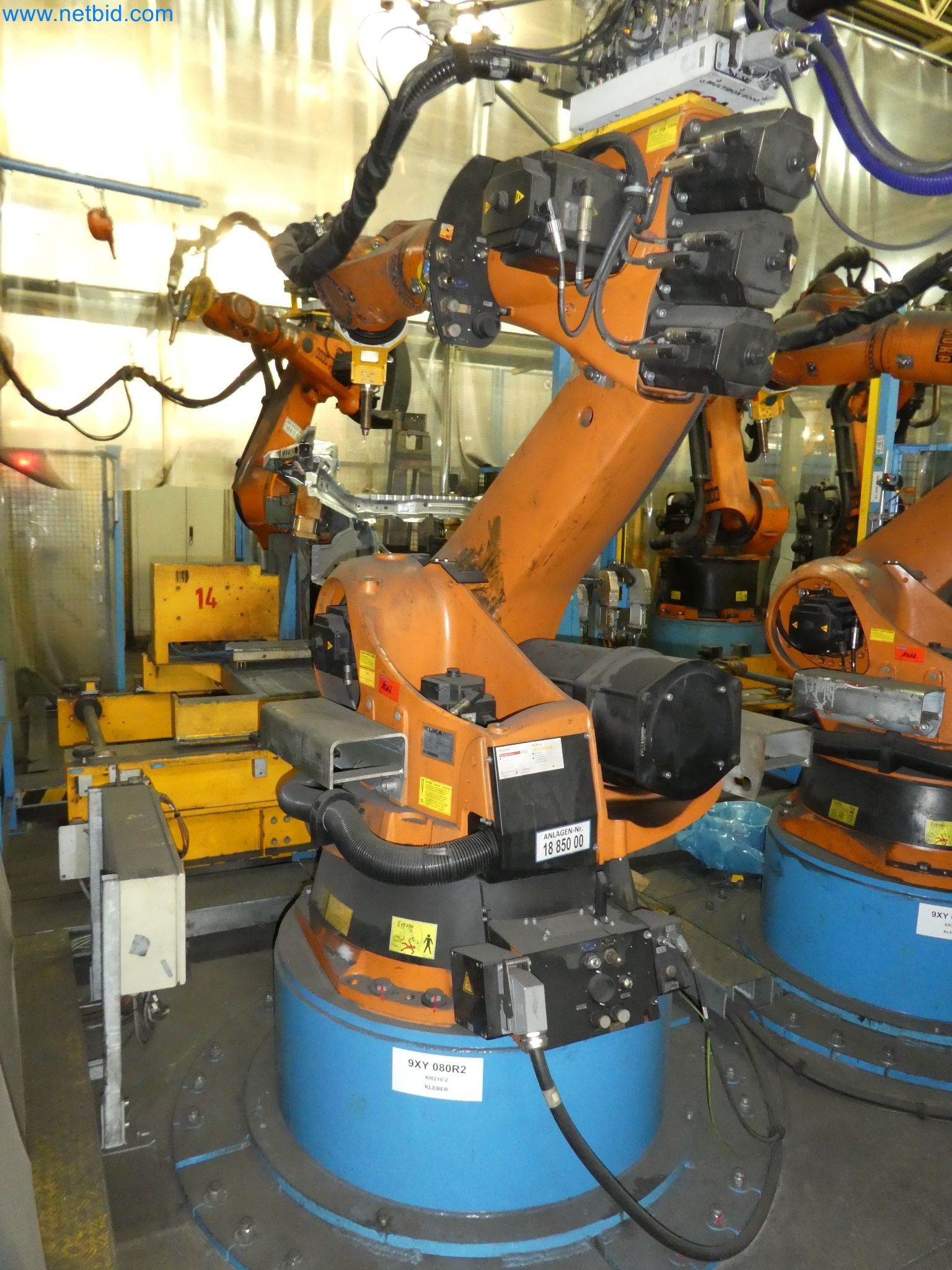 Robots, welding equipment and assembly accessories from the automotive industry-25