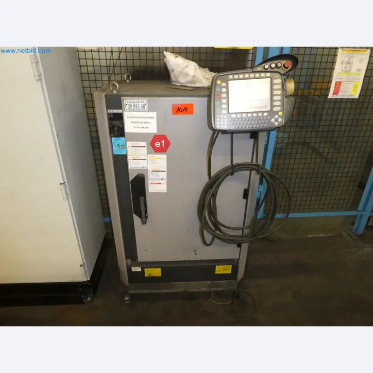 Robots, welding equipment and assembly accessories from the automotive industry-29