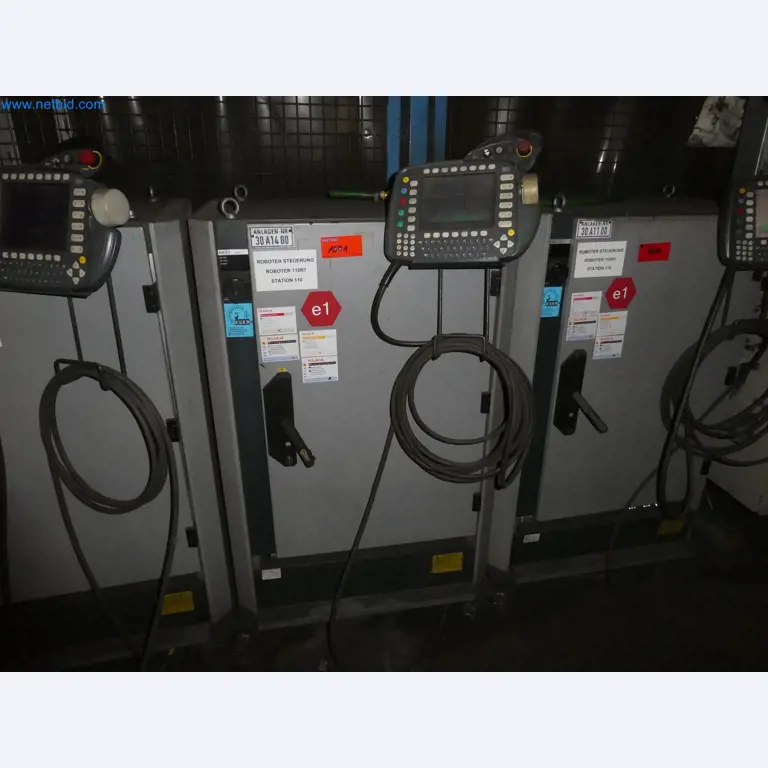 Robots, welding equipment and assembly accessories from the automotive industry-2