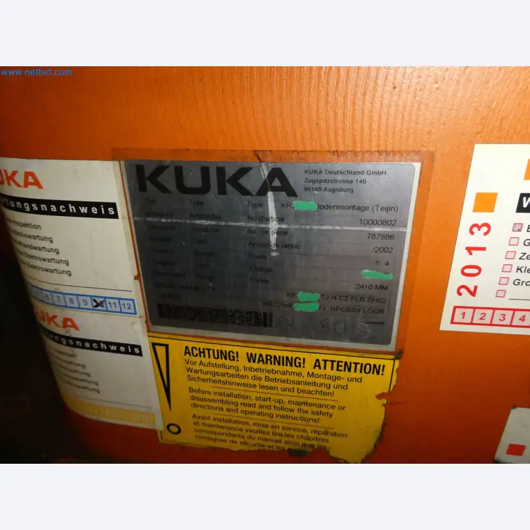 Robots, welding equipment and assembly accessories from the automotive industry-33