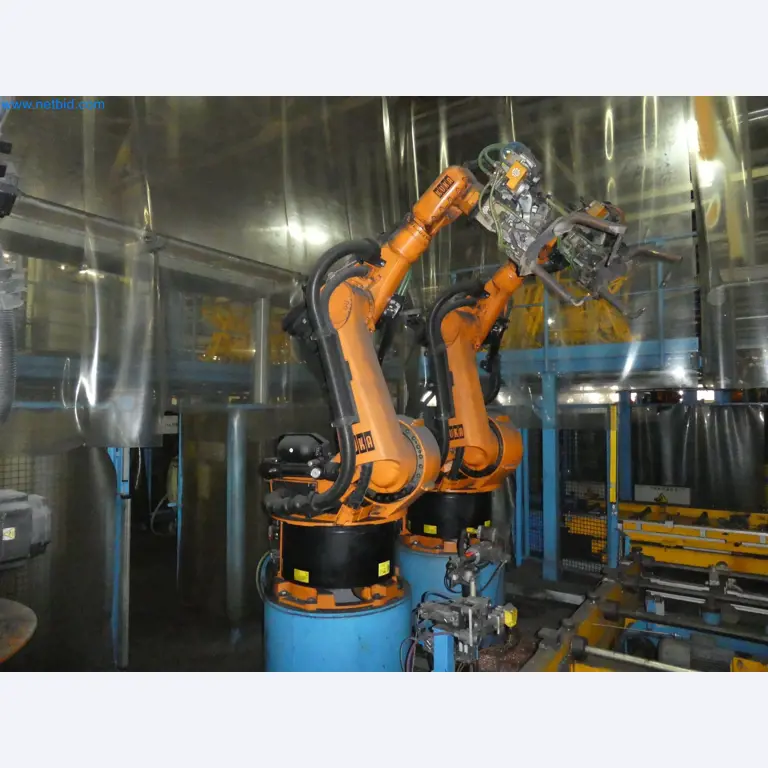 Robots, welding equipment and assembly accessories from the automotive industry-40