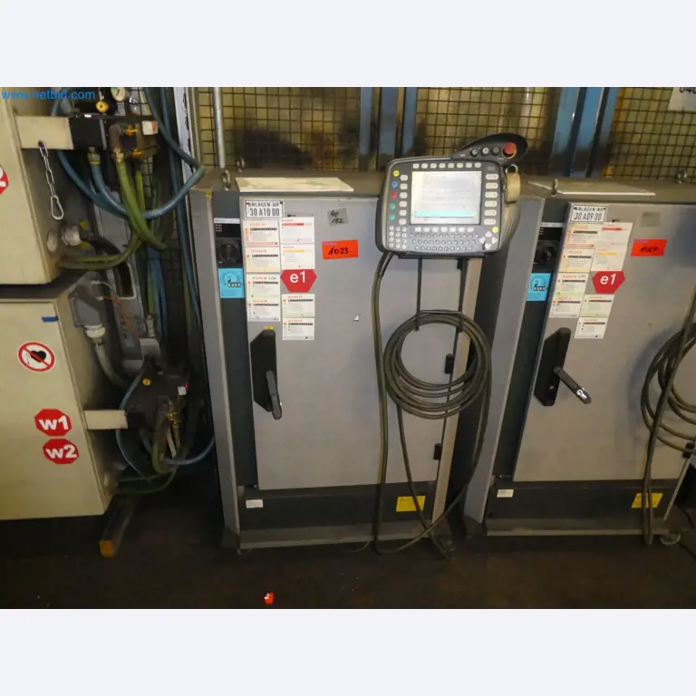 Robots, welding equipment and assembly accessories from the automotive industry-51