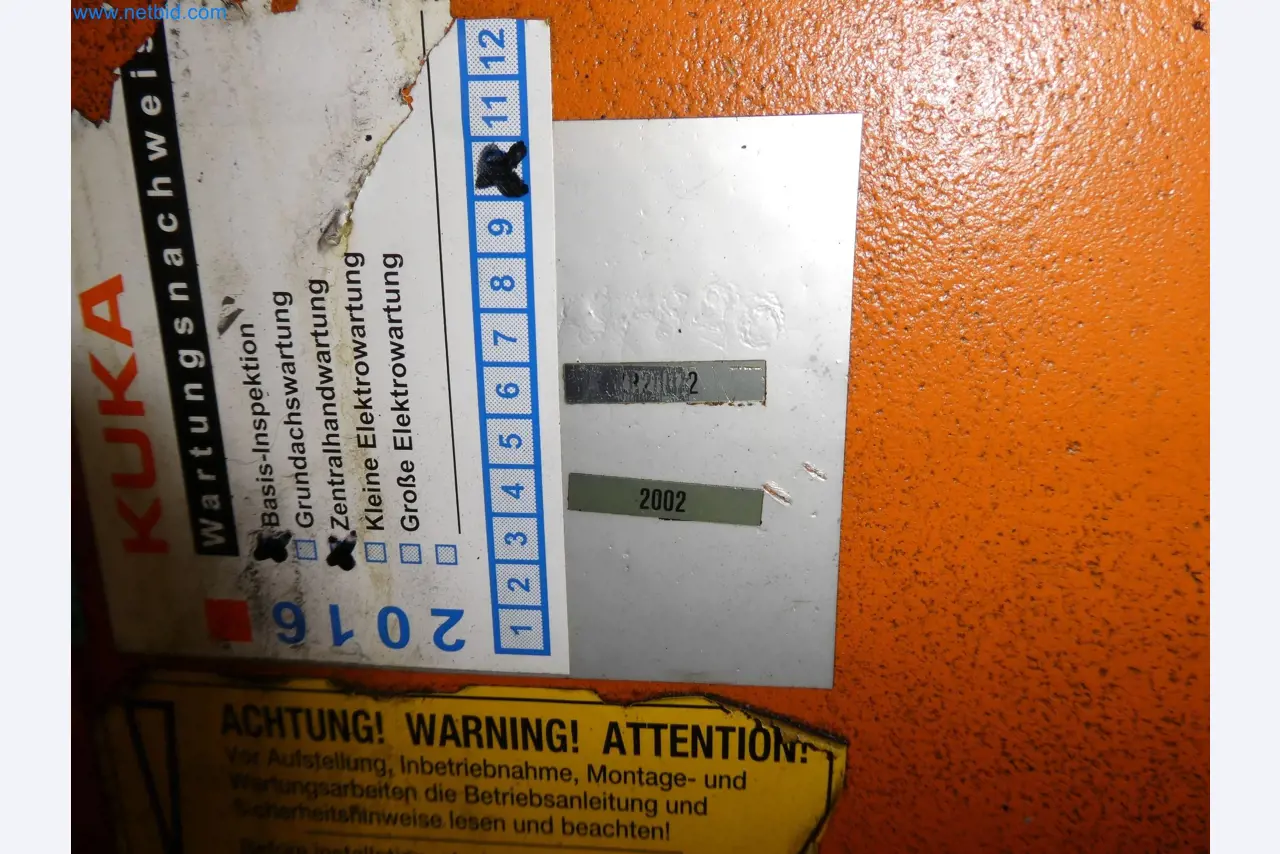 Robots, welding equipment and assembly accessories from the automotive industry-57