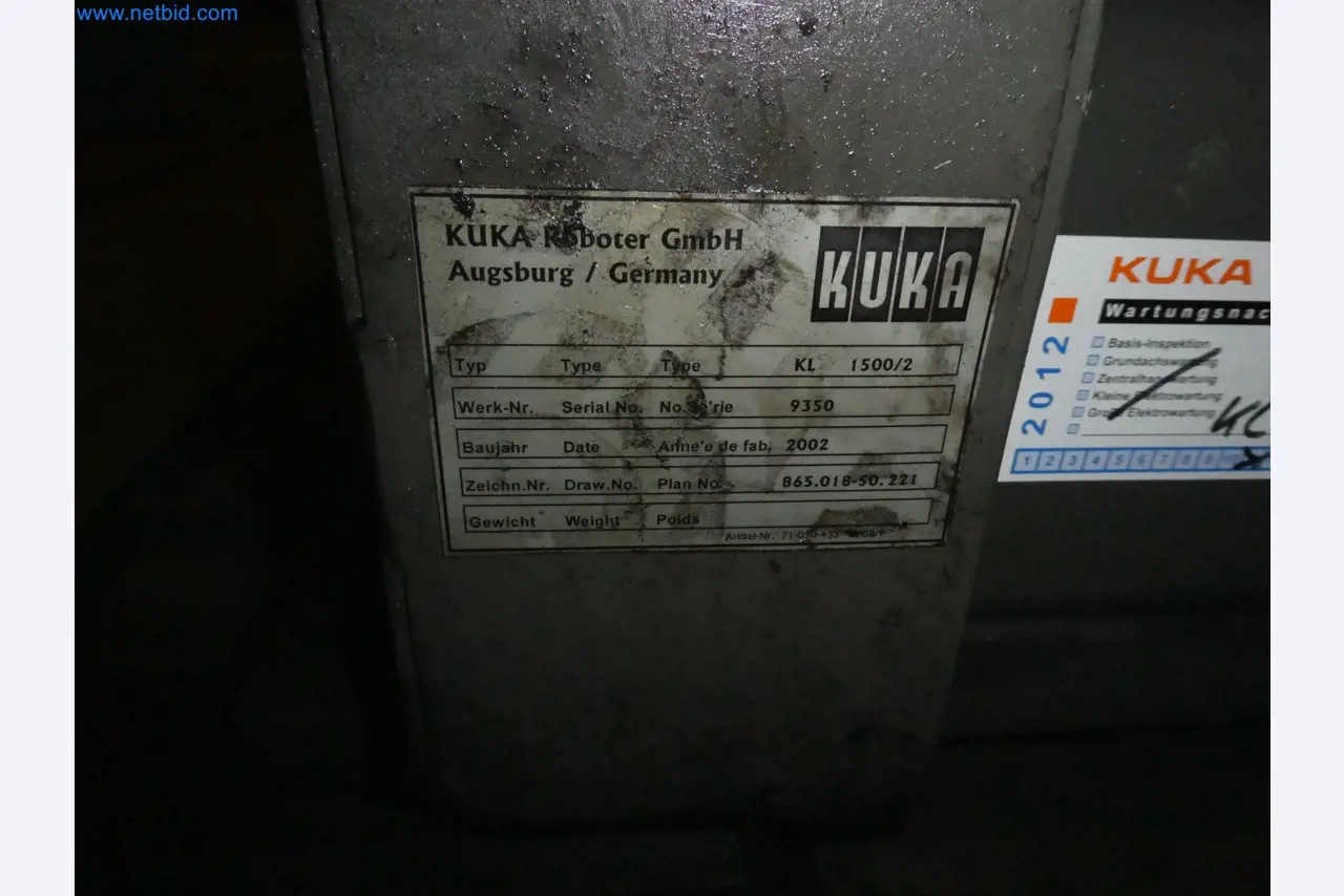 Robots, welding equipment and assembly accessories from the automotive industry-62