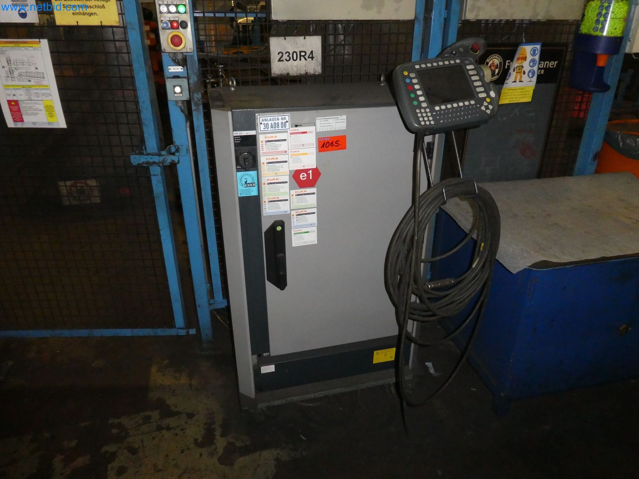 Robots, welding equipment and assembly accessories from the automotive industry-64