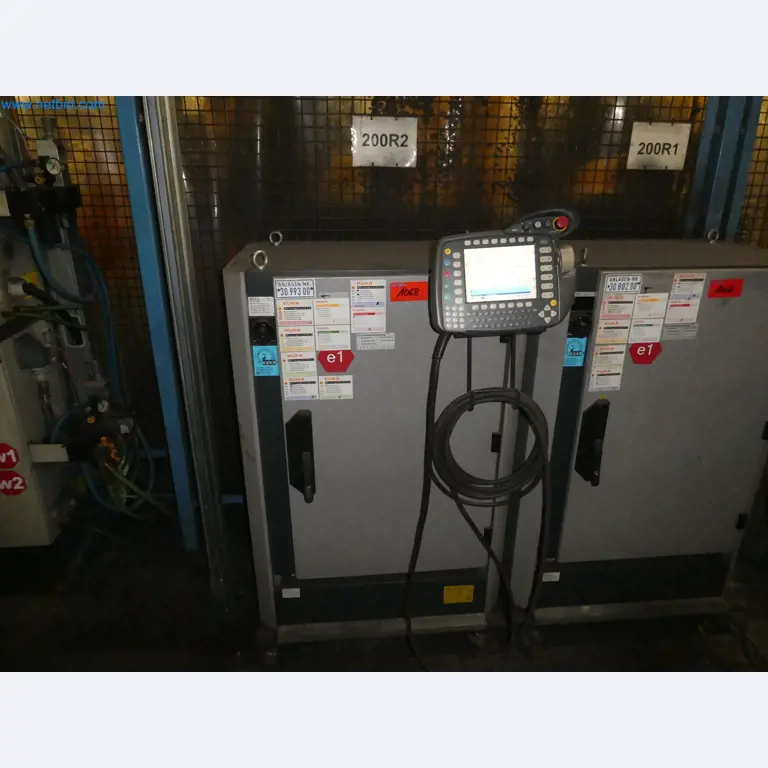 Robots, welding equipment and assembly accessories from the automotive industry-67